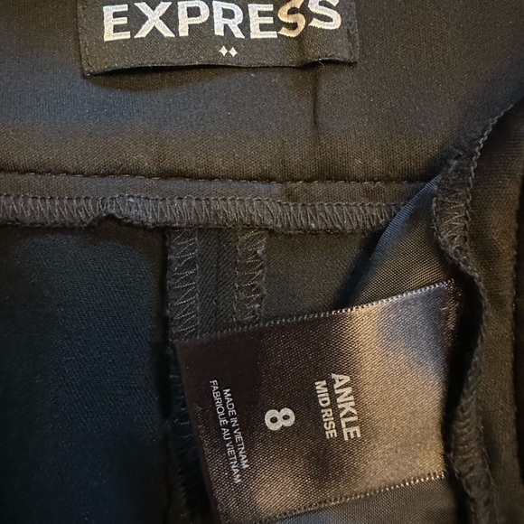 Express Size 8 Mid-rise Ankle Cut Black Dress Pants - Picture 2 of 2